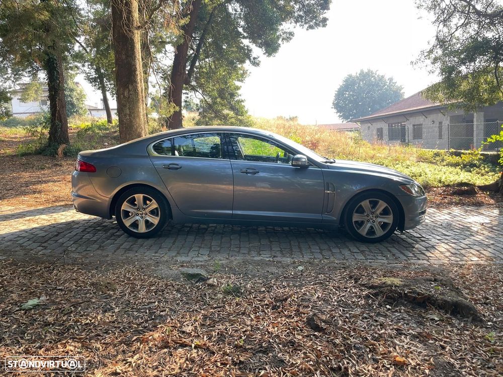 Jaguar XF 2.7 D V6 Premium Luxury - 8