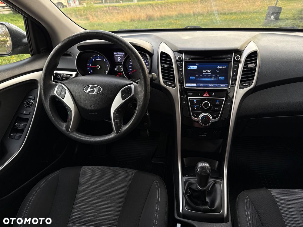 Hyundai i30 blue 1.6 CRDi Passion - 39