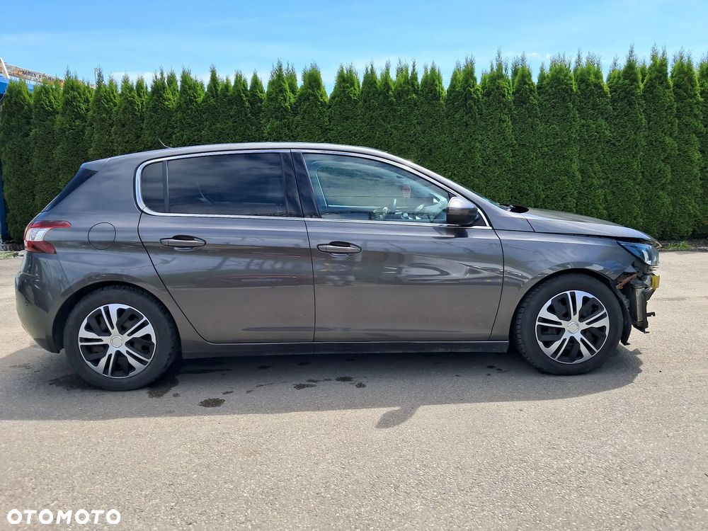 Peugeot 308 - 24