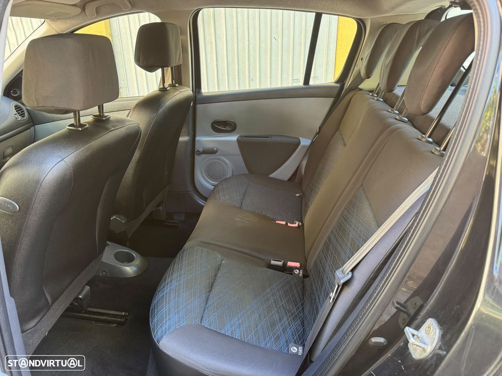 Renault Clio 1.5 dCi Confort - 7