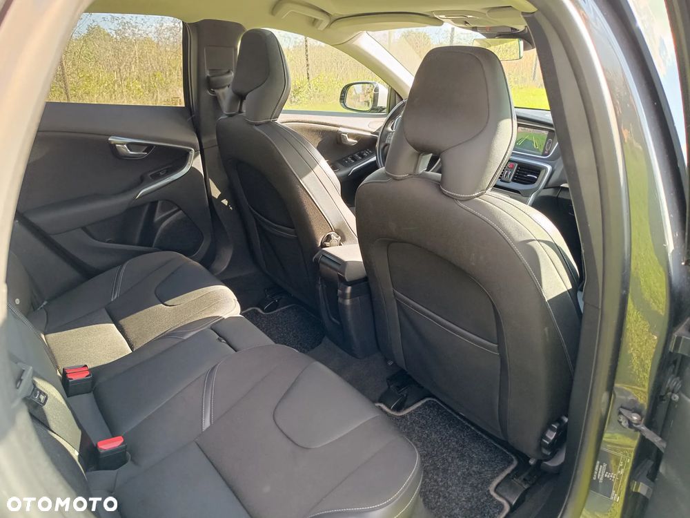 Volvo V40 D2 Momentum - 13