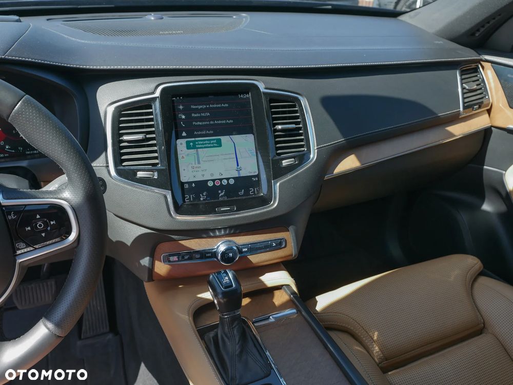 Volvo XC 90 D5 SCR AWD Inscription 7os - 24