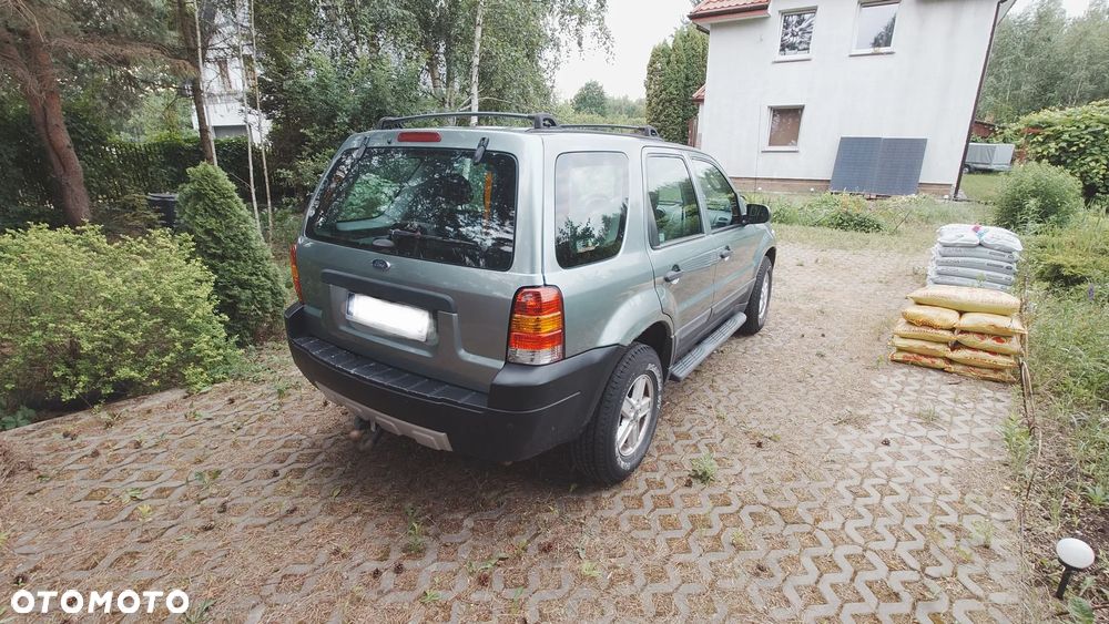 Ford Escape 2.3 XLS - 4
