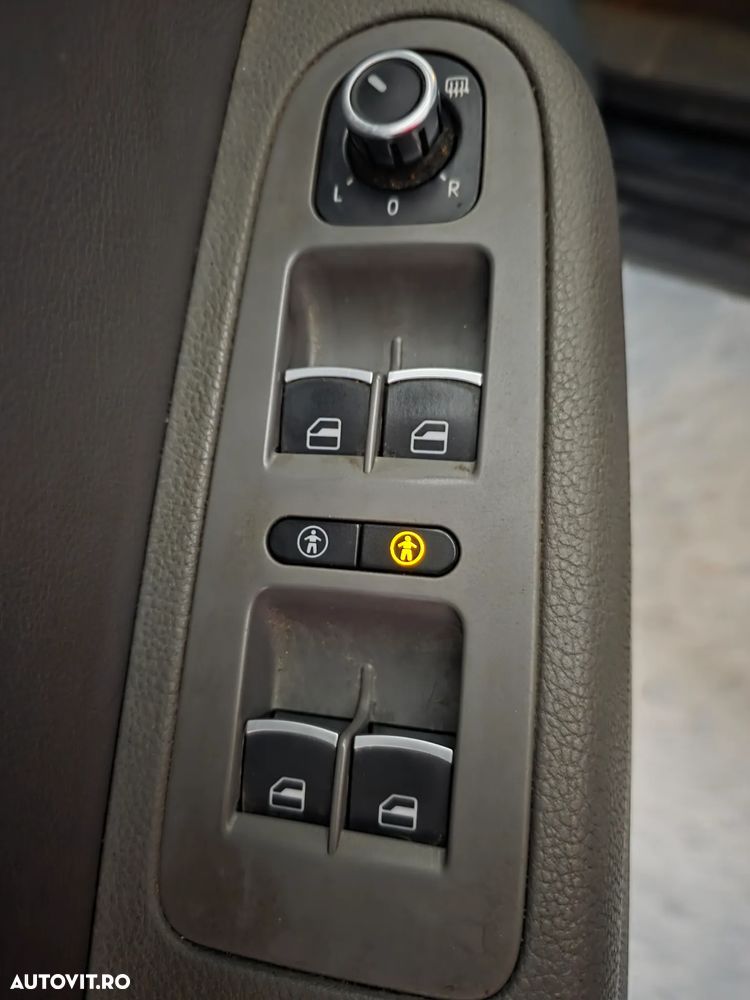 Volkswagen Sharan 2.0 TDI DSG BlueMotion Technology Match - 6
