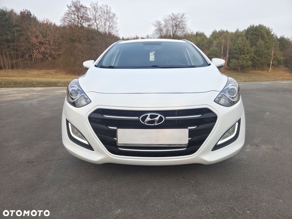 Hyundai i30 1.6 CRDI DCT Premium - 1