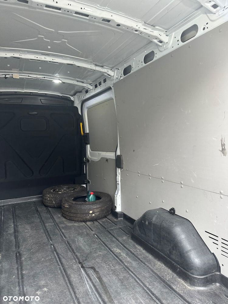 Ford Transit - 15