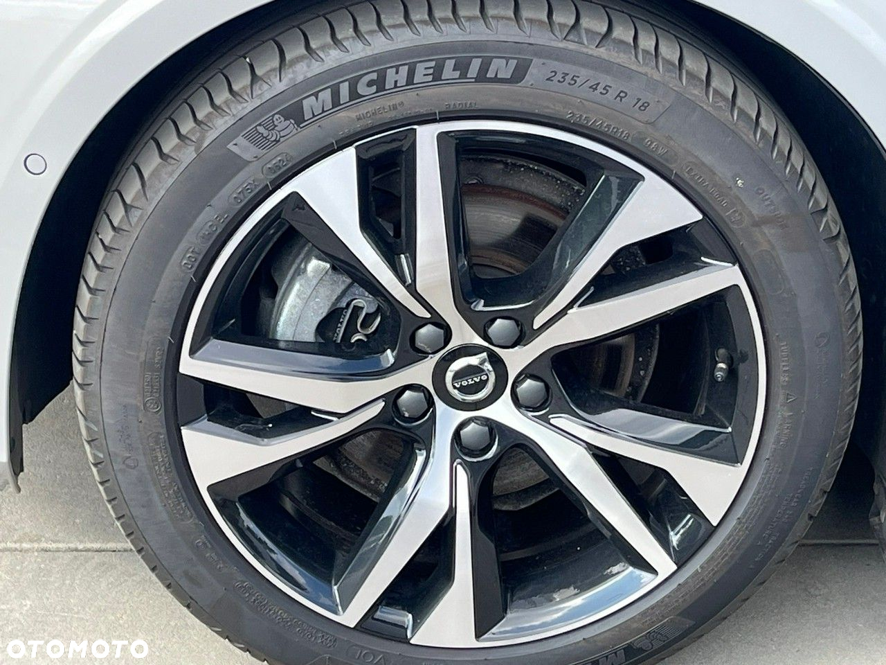Volvo V60 B4 B DKG Plus Dark - 8