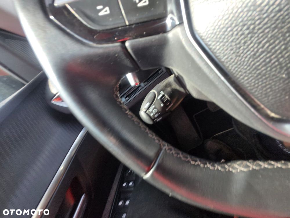 Peugeot 3008 1.5 BlueHDi Active S&S EAT8 - 18