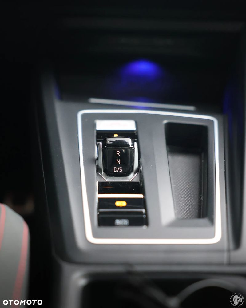 Volkswagen Golf GTI 2.0 TSI OPF DSG Performance - 26