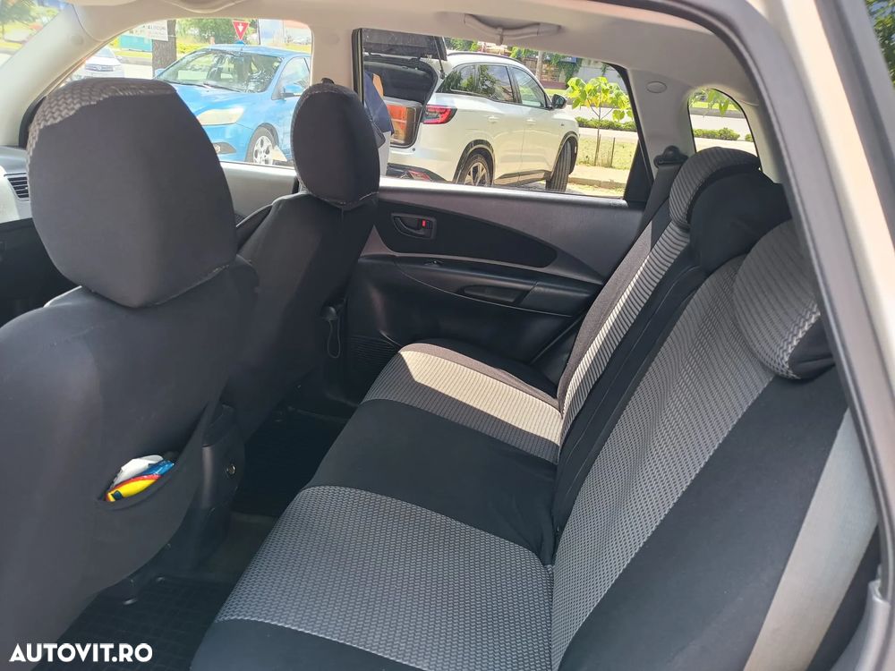 Hyundai Tucson 2.0 CRDI VGT 4WD+ - 3