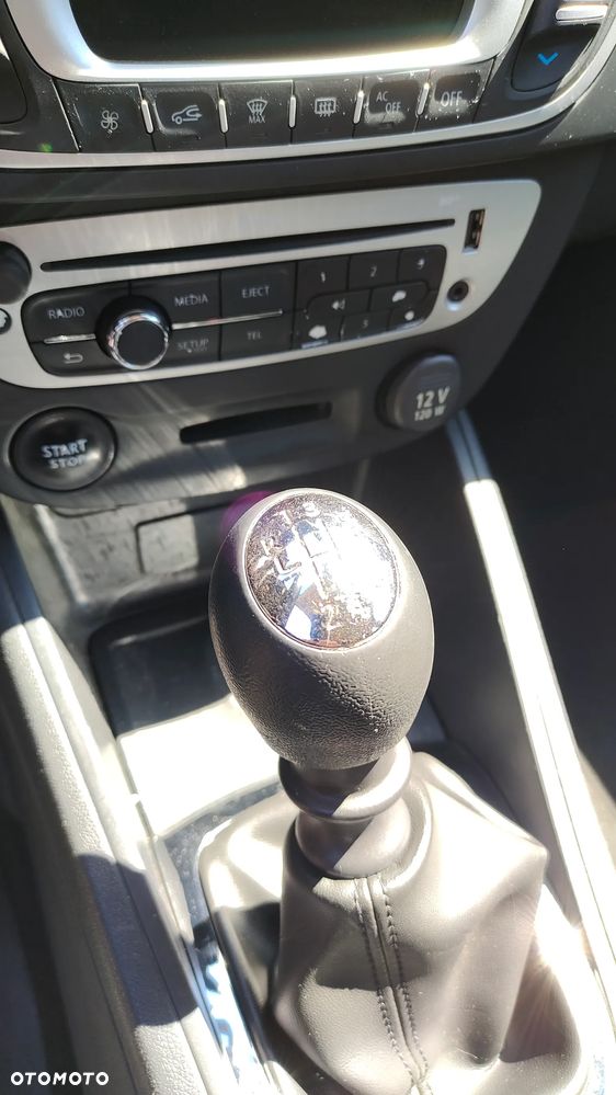Renault Megane 1.6 16V 110 Paris - 19