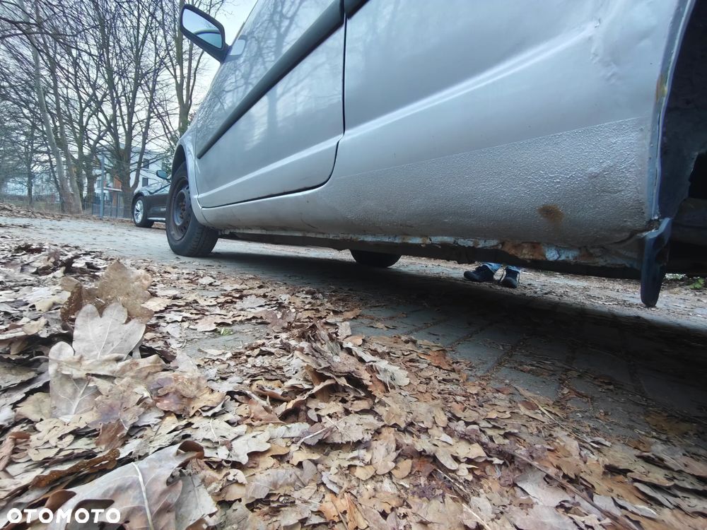 Toyota Yaris 1.0 Base - 23