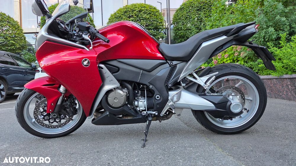 Honda VFR 1200F - 2