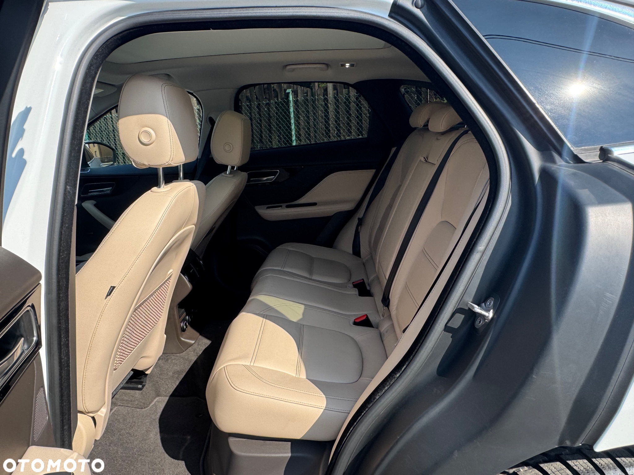 Jaguar F-Pace 2.0 i4D AWD Prestige - 17