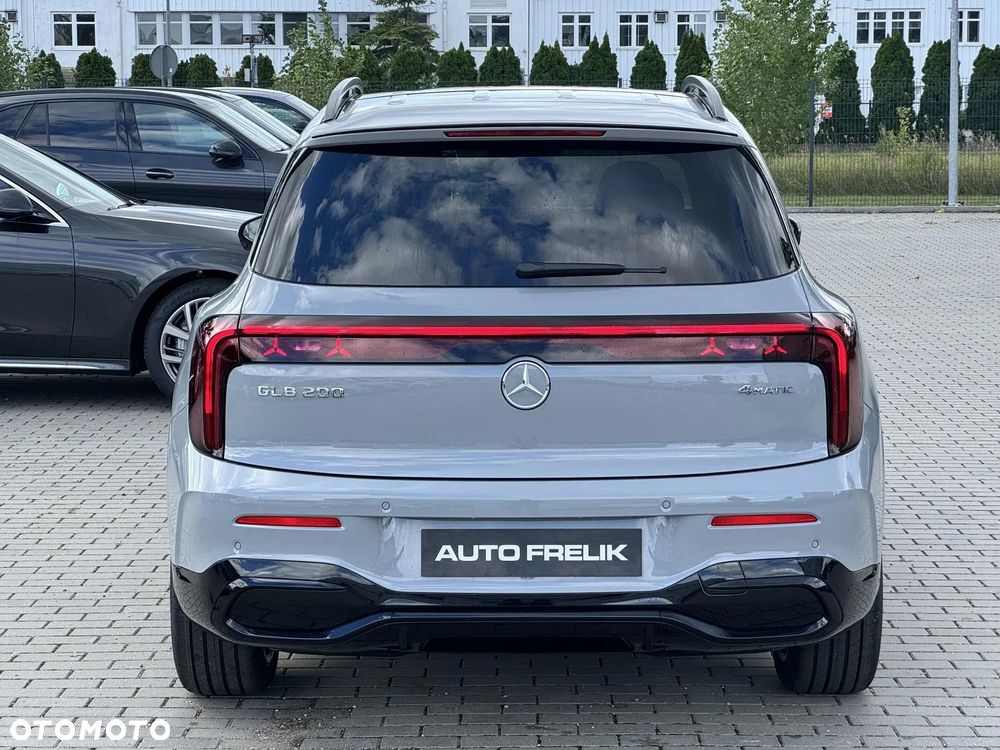 Mercedes-Benz GLB 200 mHEV 4-Matic 8G-eDCT - 11