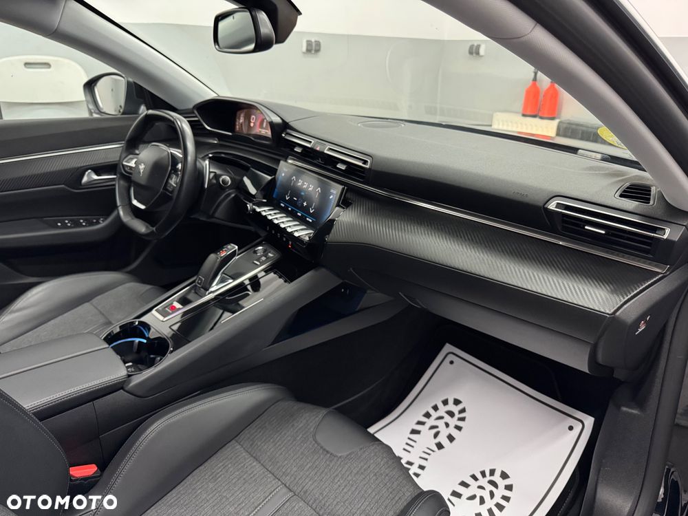 Peugeot 508 BlueHDi 130 EAT8 Allure - 29