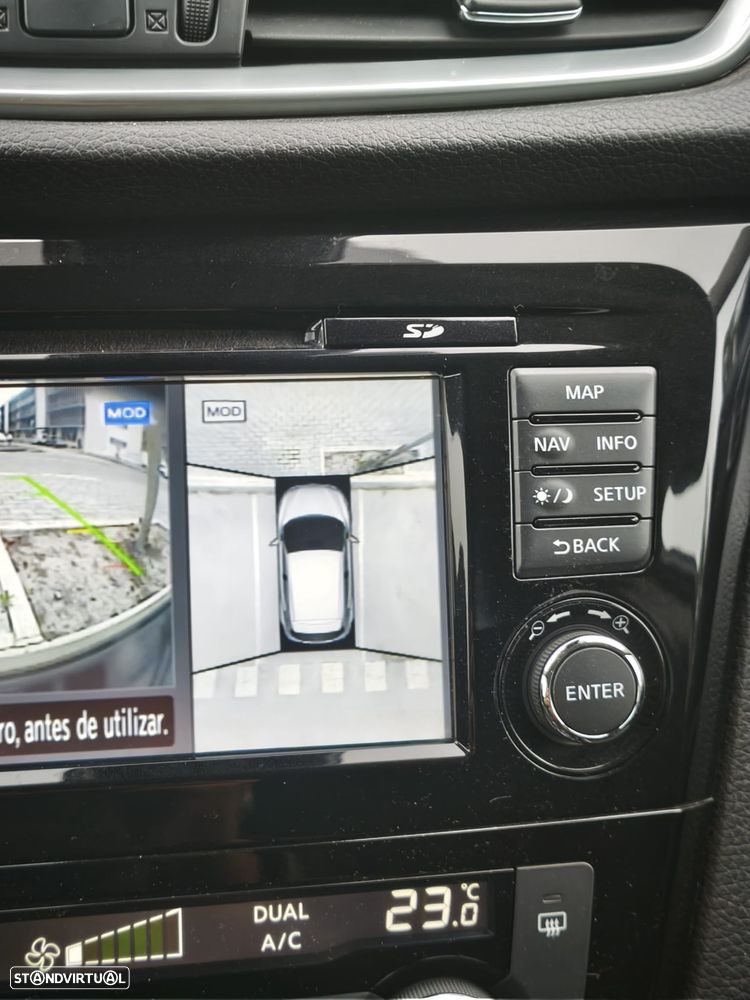 Nissan Qashqai 1.5 dCi N-Connecta - 9