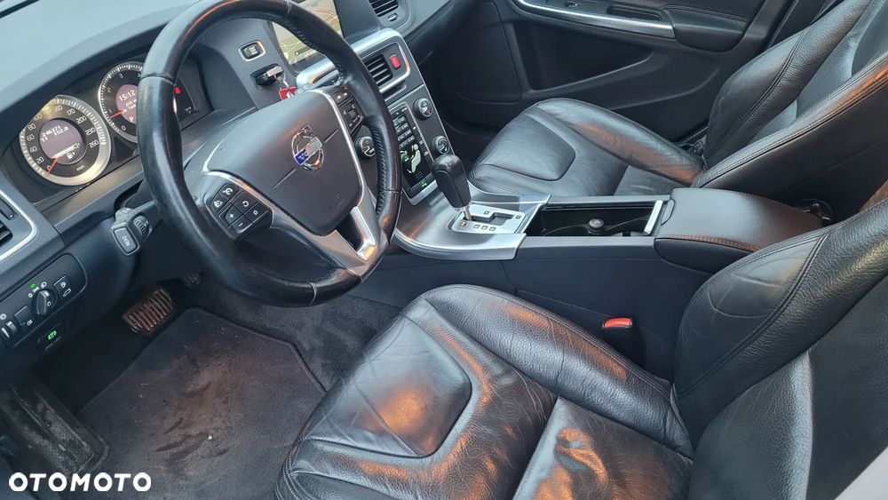 Volvo V60 D3 Geartronic Summum - 10