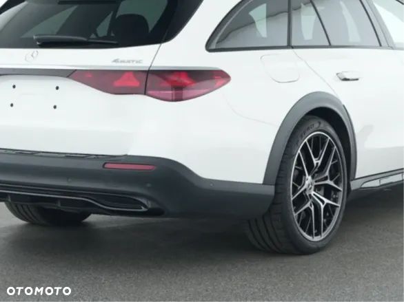 Mercedes-Benz Klasa E 300 de PHEV 4-Matic All-Terrain Avantgarde 9G-Tronic - 5