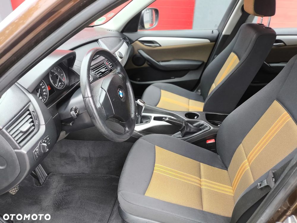 BMW X1 sDrive18i - 22