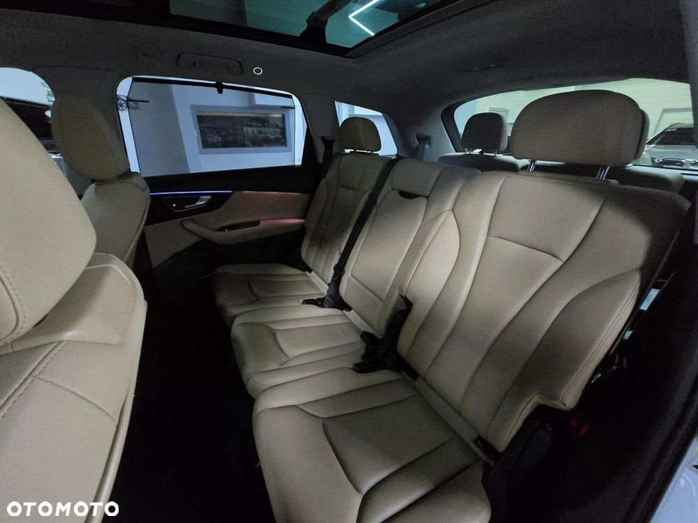 Audi Q7 - 21