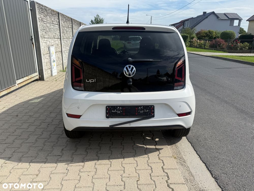 Volkswagen up! (BlueMotion Technology) sound - 4
