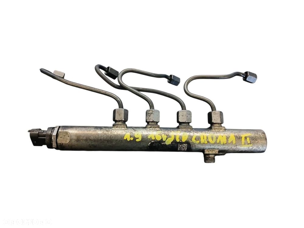 LISTWA  WTRYSKOWA FIAT CROMA II 1.9 JTD 55197372 - 1