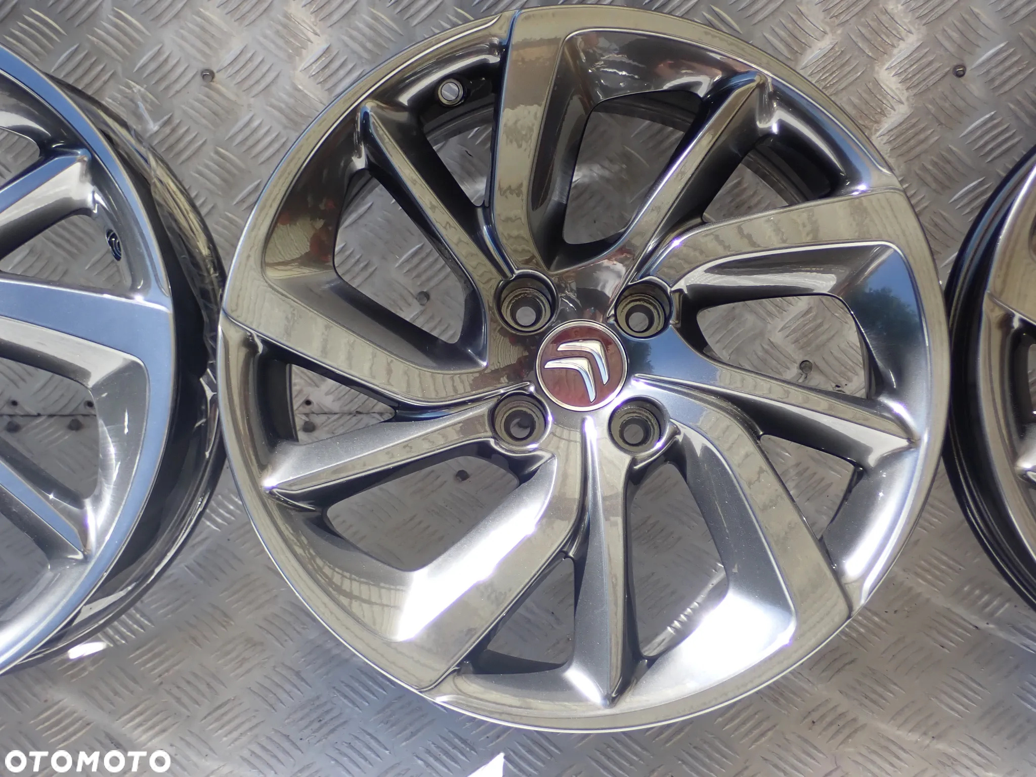 FELGI ALUMINIOWE CITROEN DS3 DS4 7JX17 ET 25 4X108 9805895877 2300 ZŁ - 5