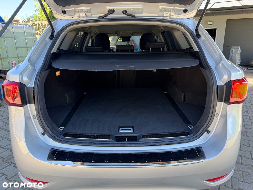 Toyota Avensis 2.0 D-4D Prestige - 10