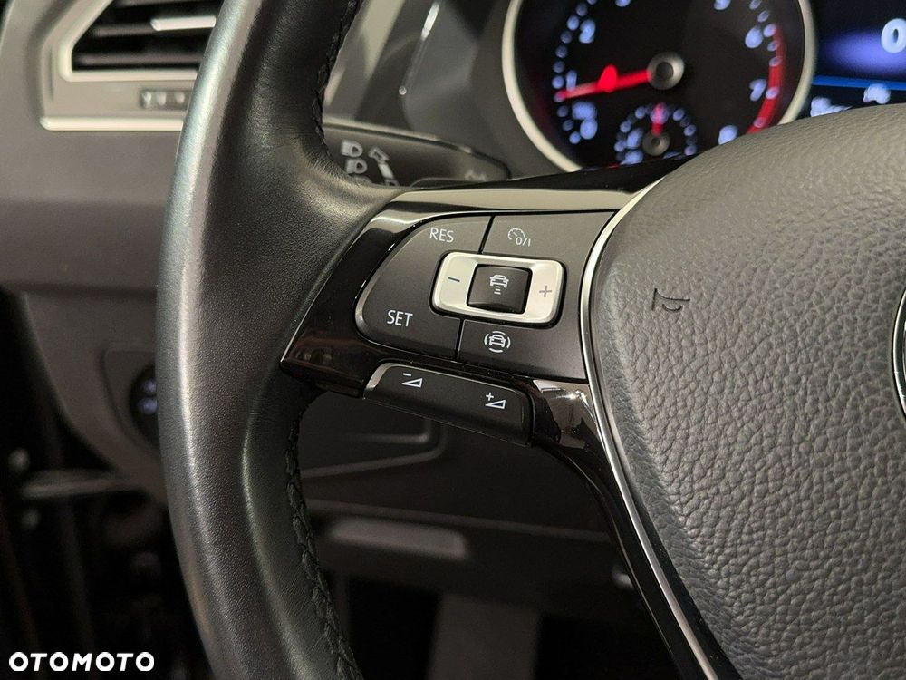 Volkswagen Tiguan - 20