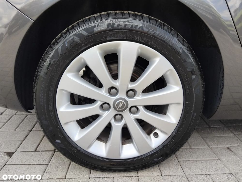 Opel Astra 1.7 CDTI Cosmo - 26