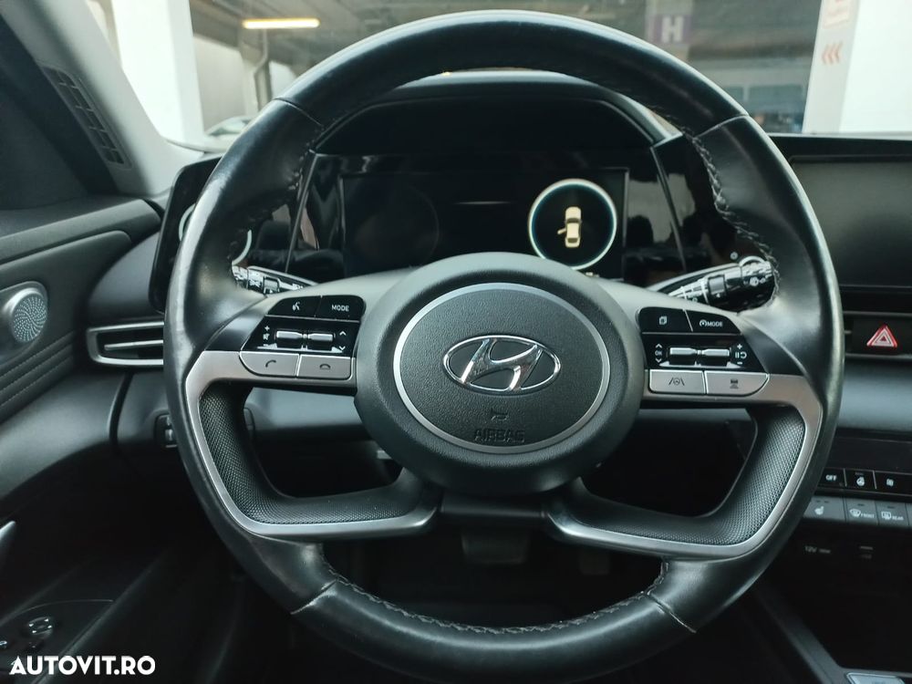 Hyundai Elantra 1.6 l 123 CP CVT Highway - 15