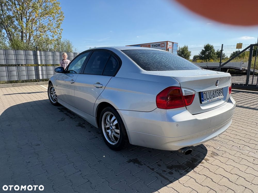 BMW Seria 3 320i - 6