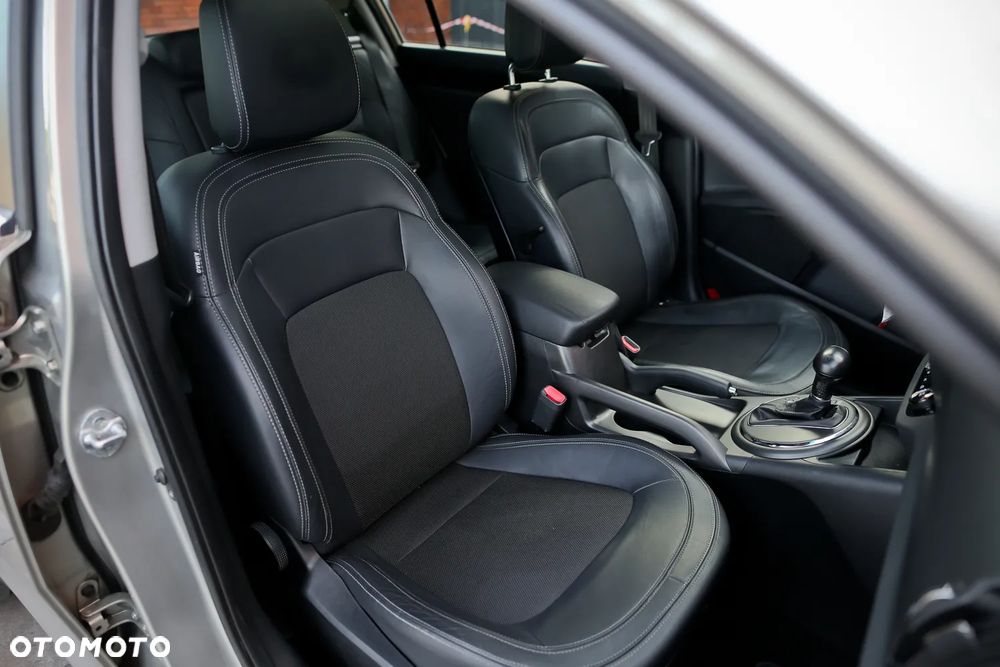 Kia Sportage 2.0 CVVT 2WD Automatik Vision - 25
