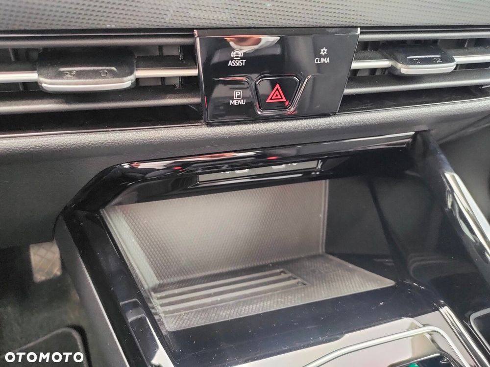 Volkswagen Golf - 33