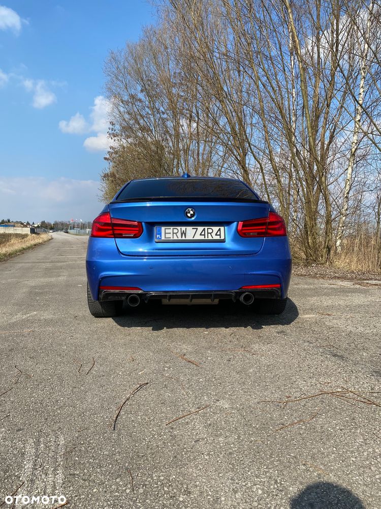BMW Seria 3 328i - 2