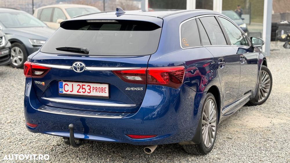Toyota Avensis 2.0 D-4D Executive - 4