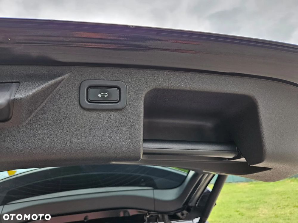 Land Rover Discovery Sport - 24