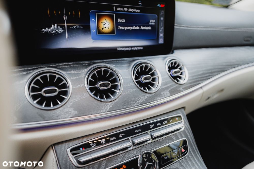 Mercedes-Benz CLS - 30
