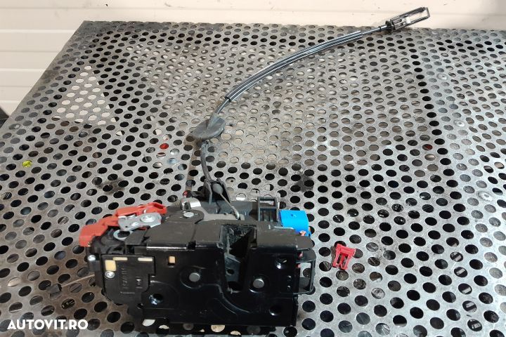 Broasca usa stanga 3D1837015AB Volkswagen VW Golf 6 [2008 - 2015] Hat - 3