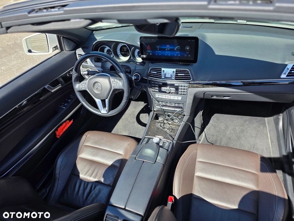 Mercedes-Benz Klasa E 250 7G-TRONIC - 33