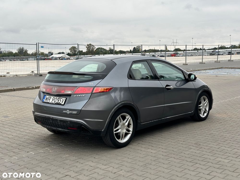 Honda Civic 1.8 Comfort - 6