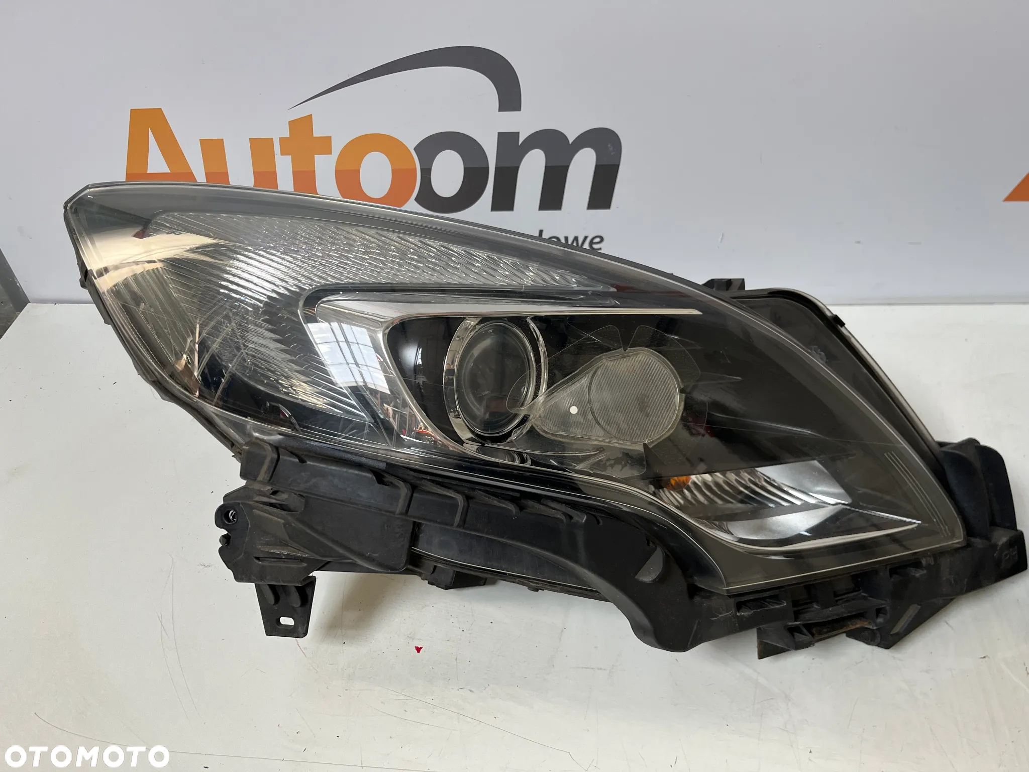 Lampa przód LEWA/PRAWA Opel Zafira C ANGLIK 39009023,39009024 - 2