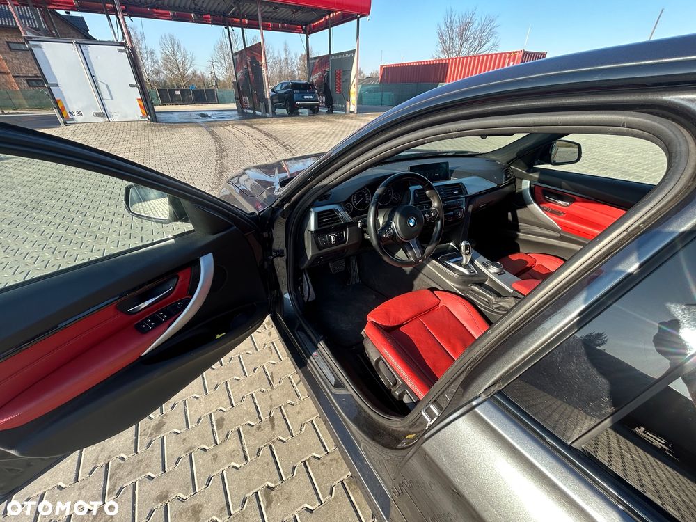 BMW Seria 3 330e iPerformance M Sport Shadow - 25