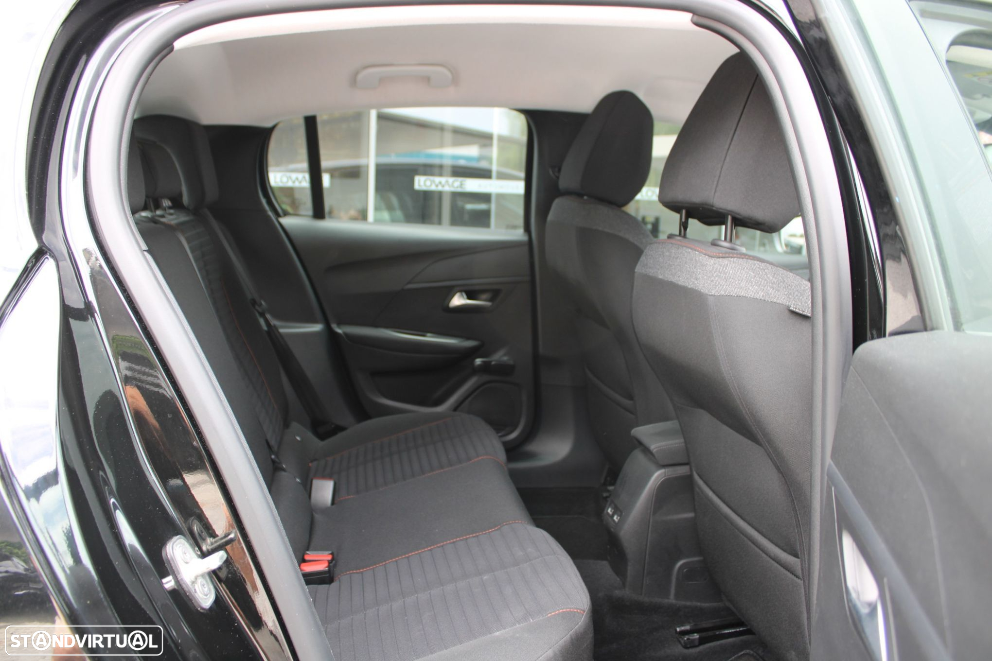 Peugeot e-208 50 kWh Active Pack - 28