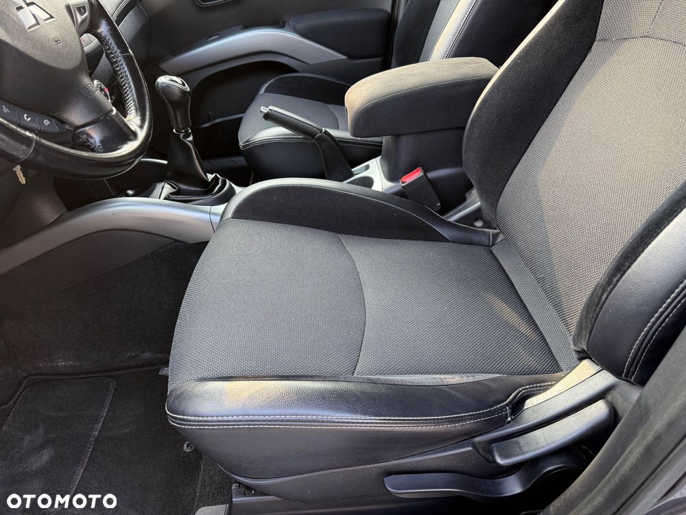 Mitsubishi Outlander 2.0 2WD Invite - 26