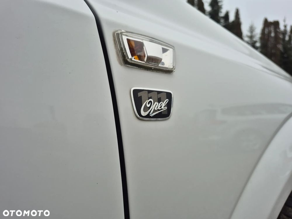 Opel Astra 1.6 Black&White - 35