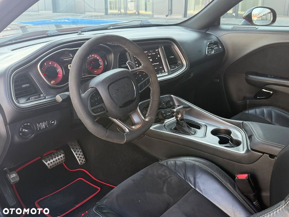 Dodge Challenger - 18