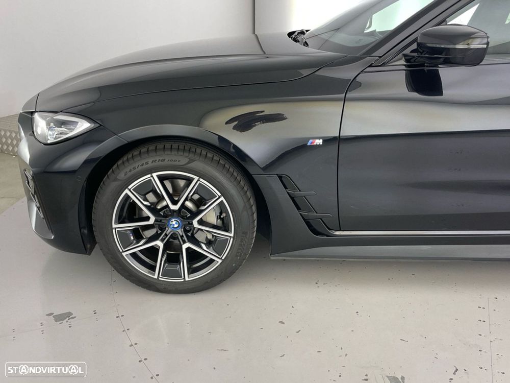BMW i4 eDrive40 Desportiva M - 16
