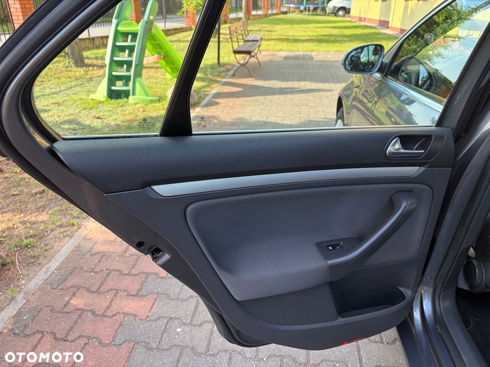 Volkswagen Jetta 1.6 Comfortline - 26